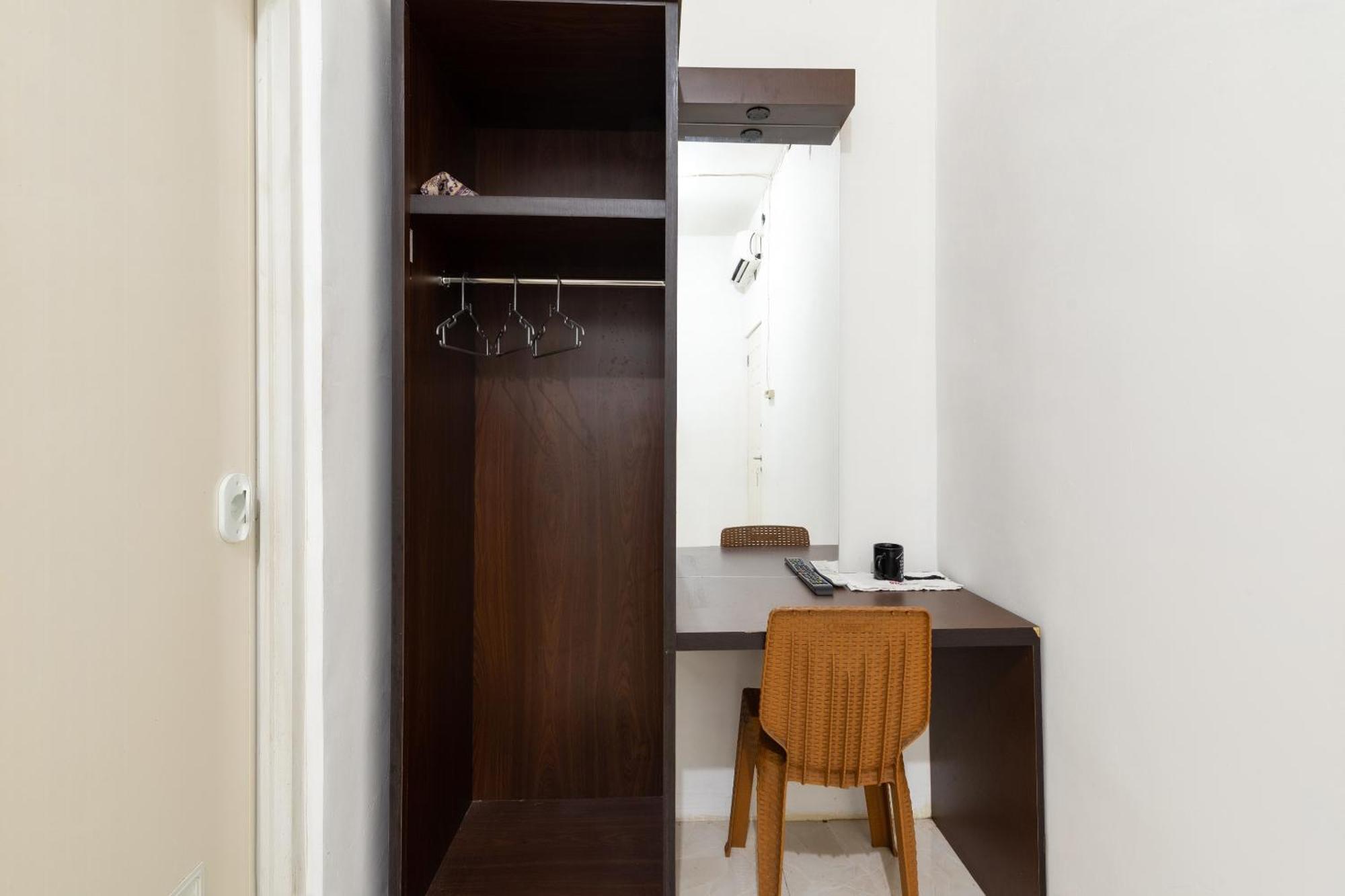 Oyo Life 2108 Griya Aisyah Residence Surabaya Exterior photo